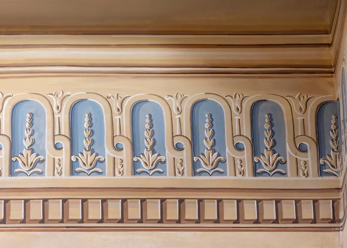 Hotel 6 Roosevelt Str