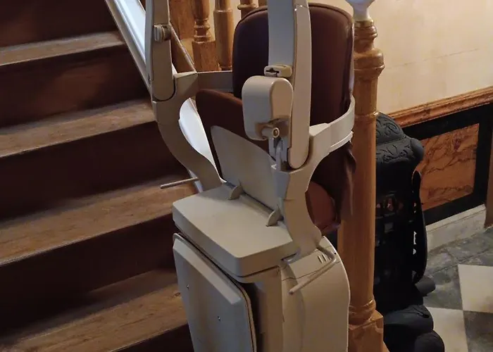 6 Roosevelt Str Hotel *