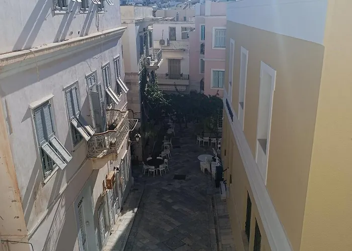 Hotel 6 Roosevelt Str *