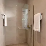 Hotel 6 Roosevelt Str *