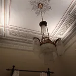6 Roosevelt Str Hotel *
