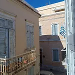 Hotel 6 Roosevelt Str *