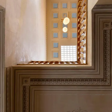 Hotel 6 Roosevelt Str *