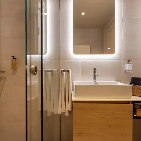 Hotel 6 Roosevelt Str
