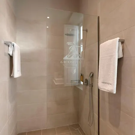 Hotel 6 Roosevelt Str *