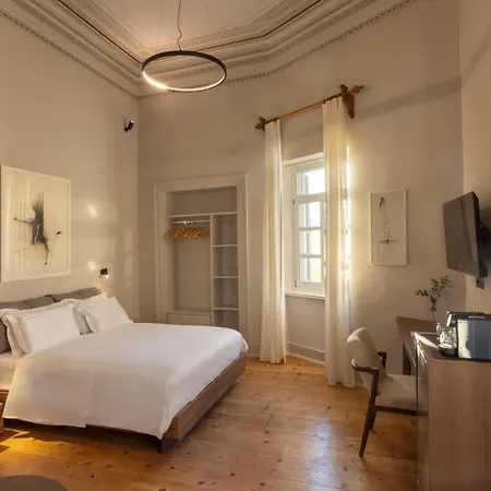 6 Roosevelt Str Hotel
