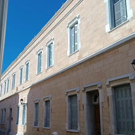 6 Roosevelt Str Hermópolis