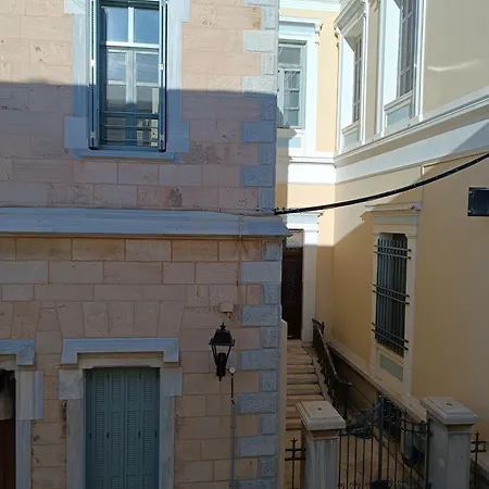 6 Roosevelt Str * Hermópolis