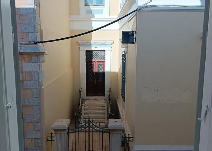 Hotel 6 Roosevelt Str Ermoupoli