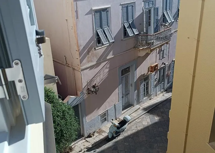 6 Roosevelt Str Ermoupoli